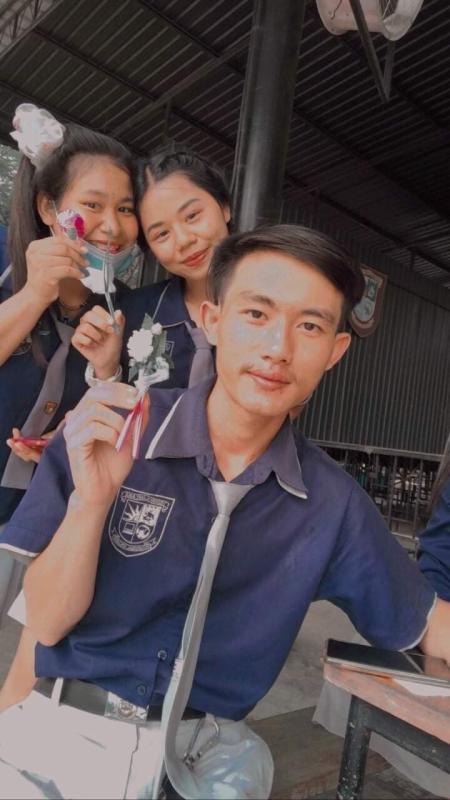 กิจกรรมทำดอกมะลิจากกระดาษรีไซเคิล บอกรักแม่