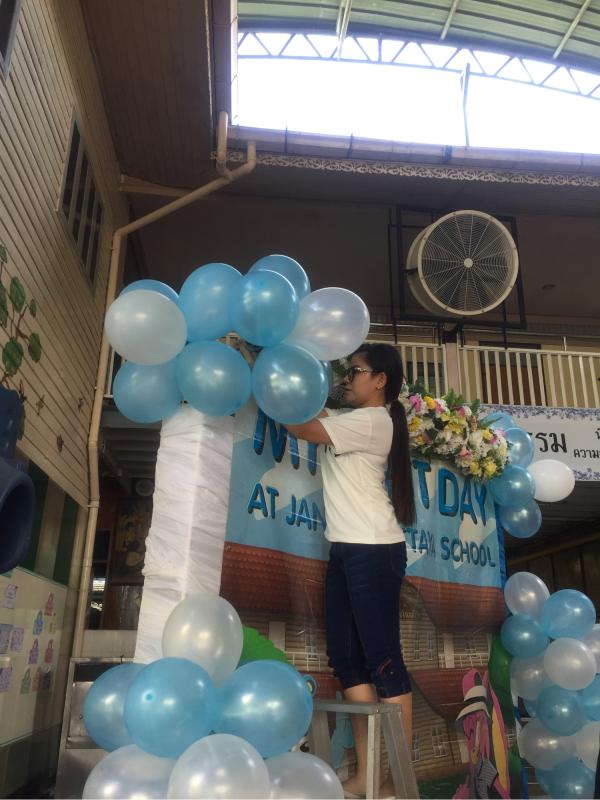 จิตอาสา จัดสถานที่ในการจัดงาน