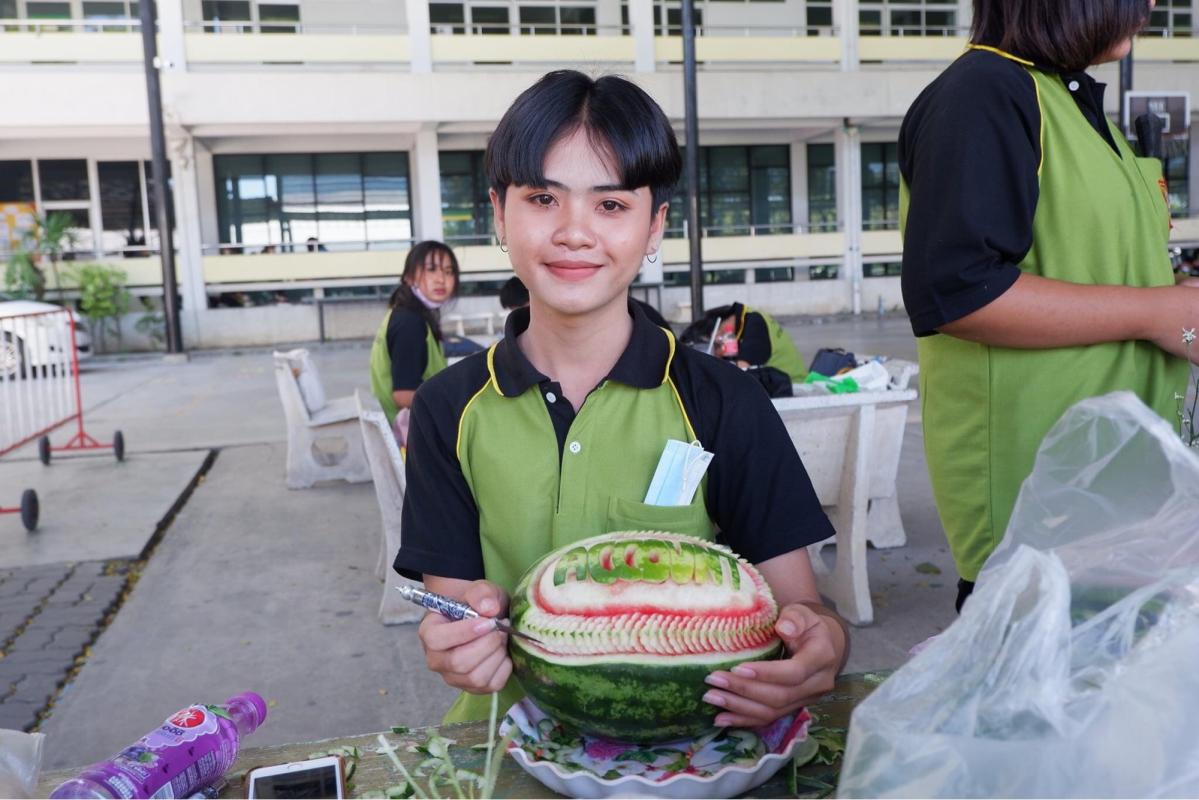 จิตอาสาทำพานไหว้ครู