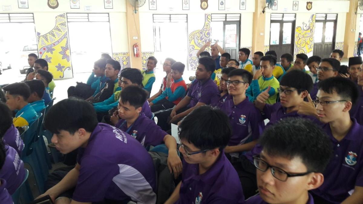 Taklimat MOP oleh koordinator Johor Bahru Tan Kuan Tee dari SJK(c) Foon Yew 