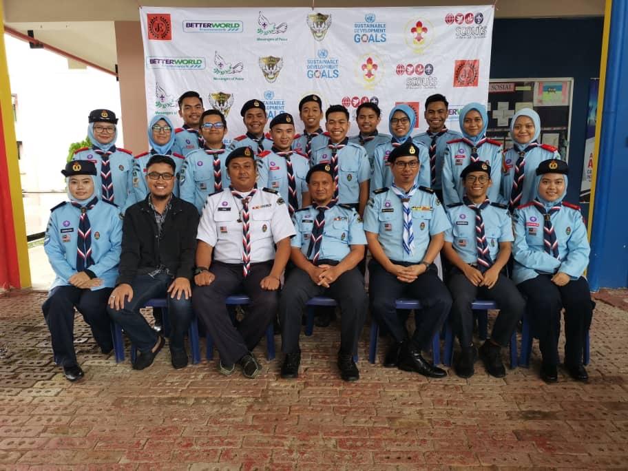 ilmu di timbah untuk di curah...