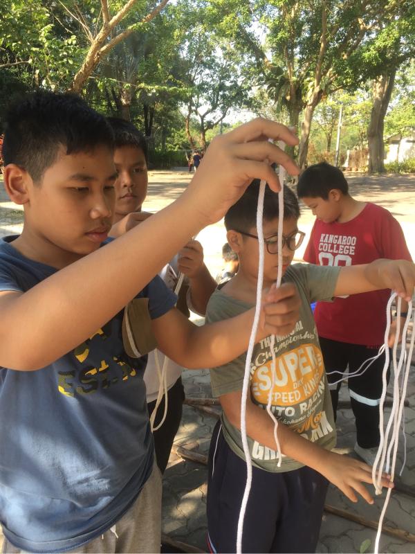 ควบคุมนีกเรียนเข้าค่าย