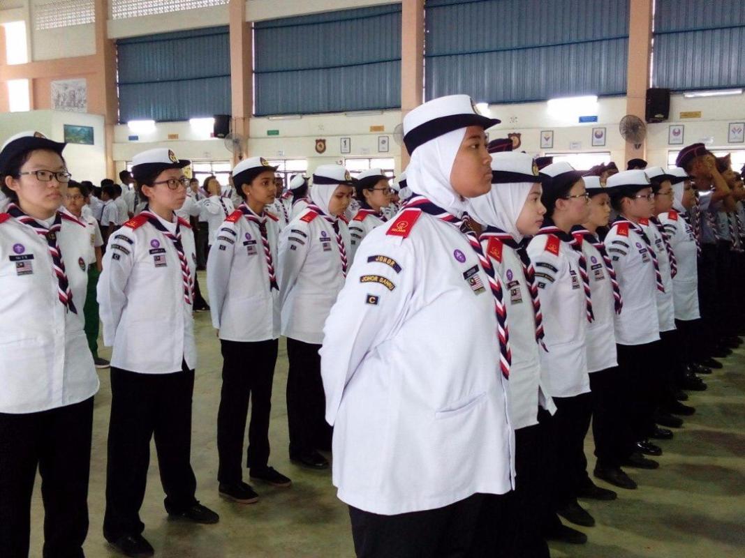IMMERSION SCHOOLS OF SMP ISLAM AL AZHAR 14 AND SMK TASEK UTARA