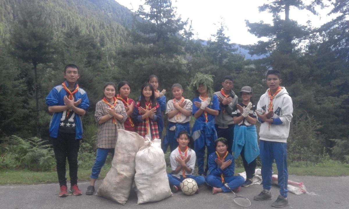 Cleaning of Damthang High Way