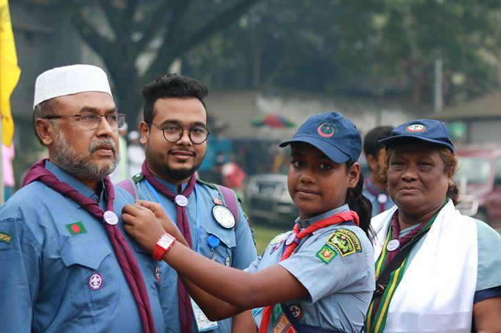 ব্যাজ প্রদান 