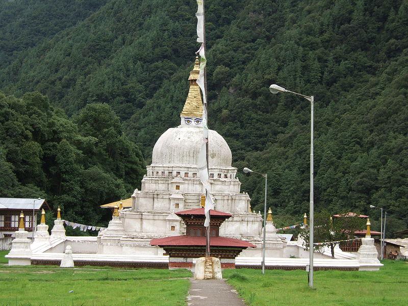 cleaning campaign in chorten kora