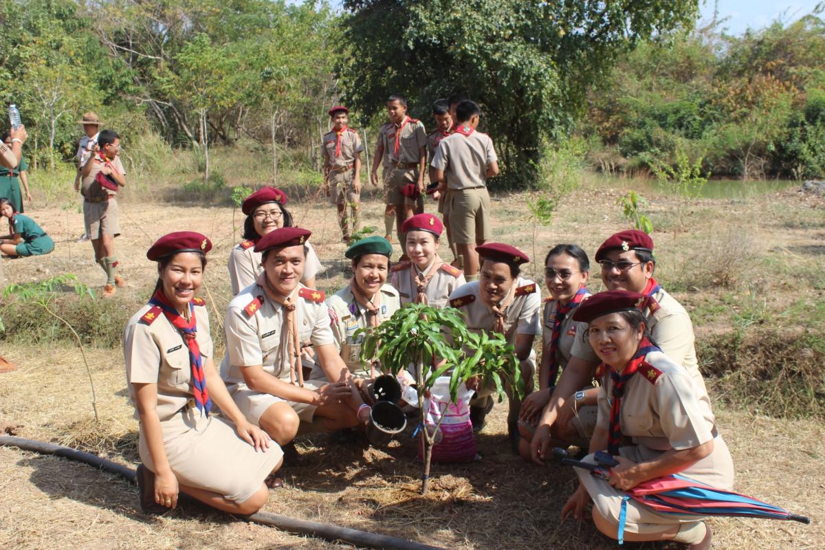 จิตอาสาปลูกป่าเพื่อพ่อหลวง