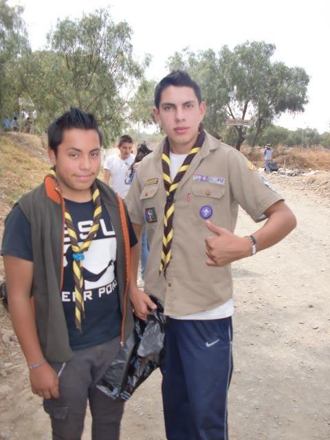A limpiar el mundo 2012 (Grupo scout Tunari)