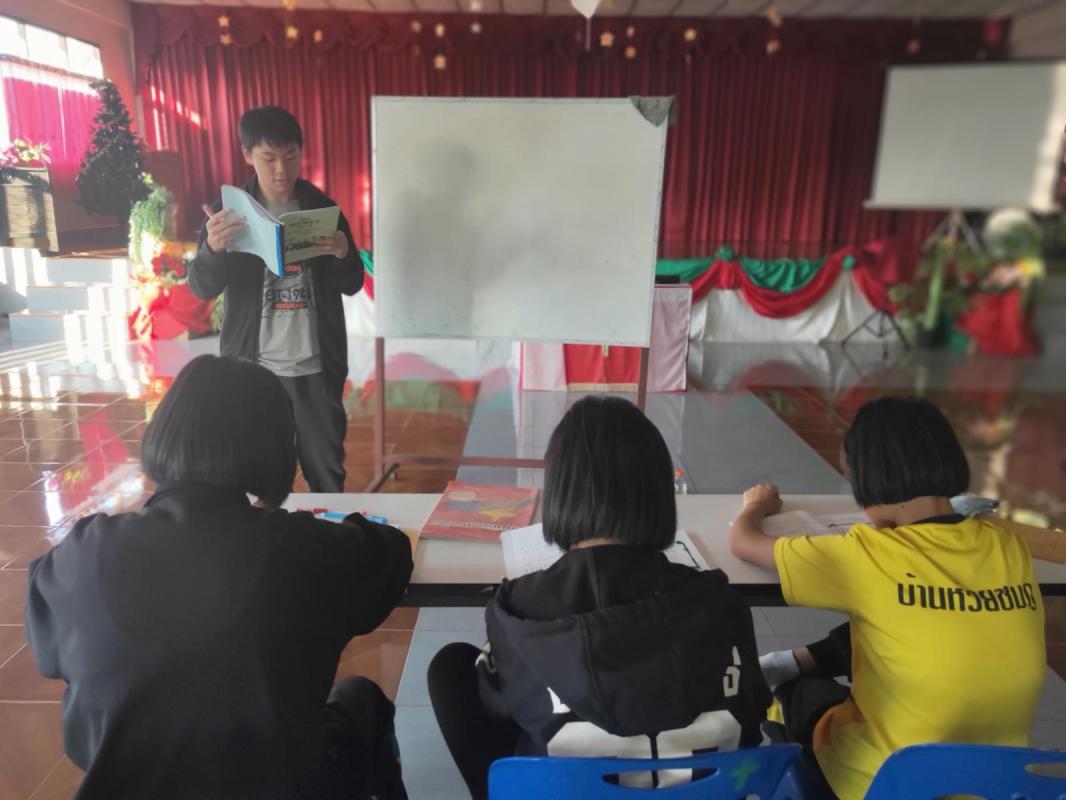 Helping villagers at Chiang Rai 2019