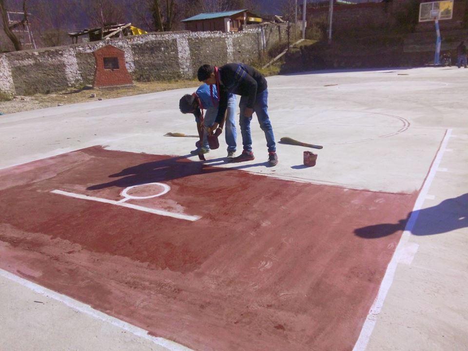 basket ball court ki rangaai.....
