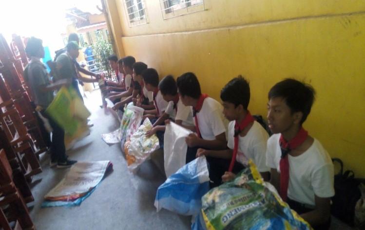 BHNHS SENIOR SCOUTS CLEAN UP DRIVE