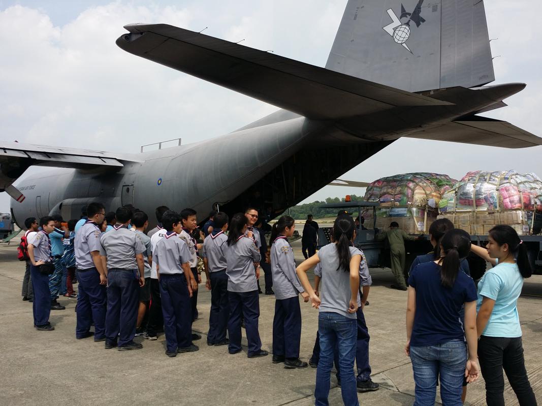 Malaysia Flood Relief,  Aid and Service with Royal Malaysian Air Force