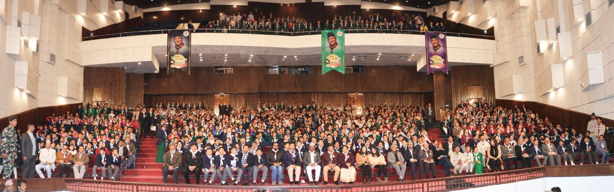 Children with Prime Minister 