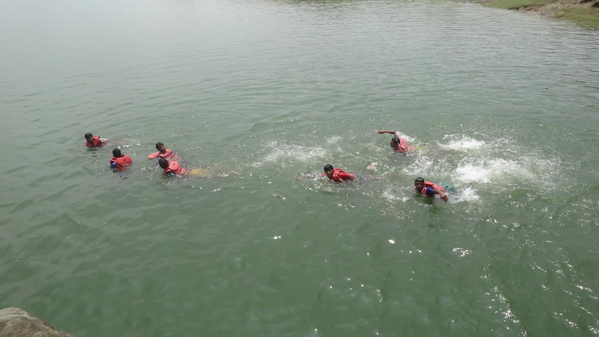 Basic Course in Water Sports for Rovers.