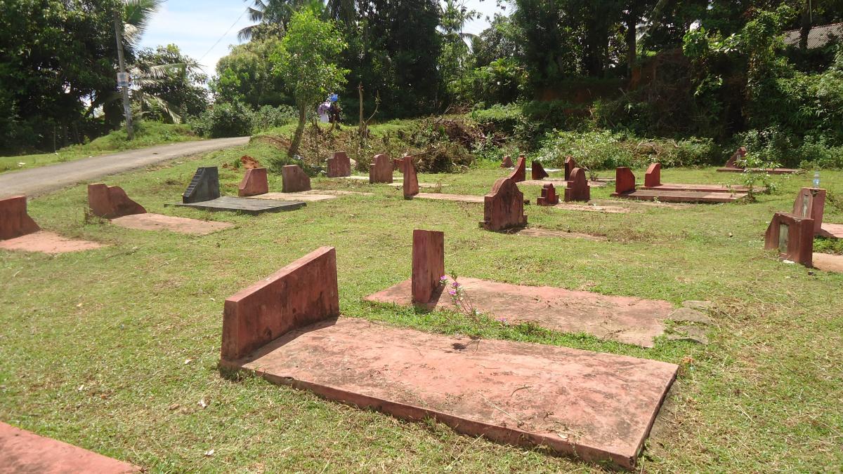 Cleaning project of MOLLIGODAWATTE public cemetery 