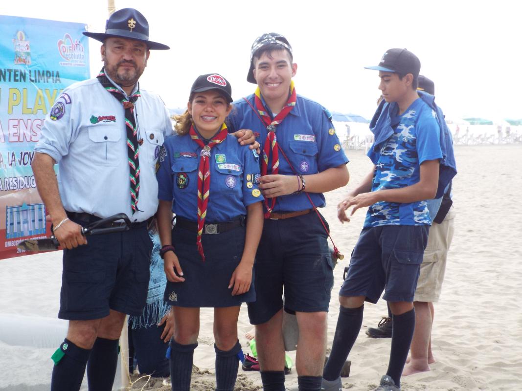 - PET + PLAYA Y MANGLAR