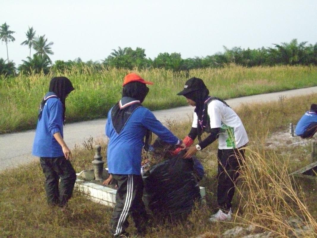 KHIDMAT MASYARAKAT : TANAH PERKUBURAN KG. TELUK EMPANG