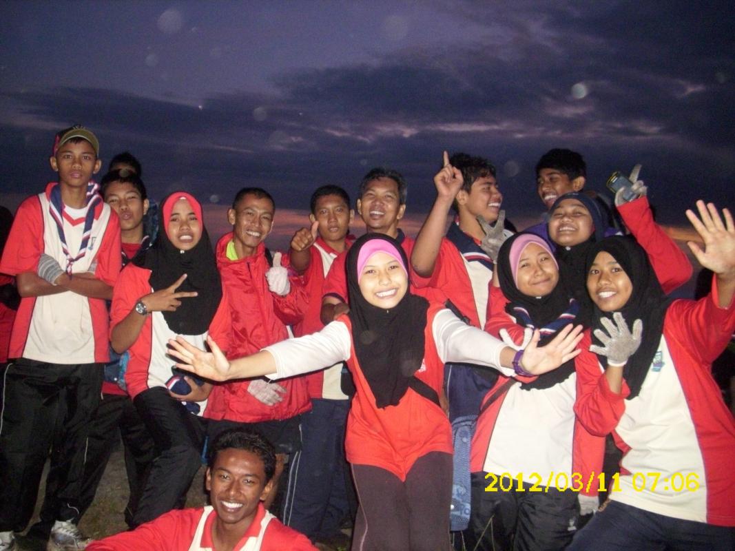 EKSPEDISI MENDAKI GUNUNG LEDANG