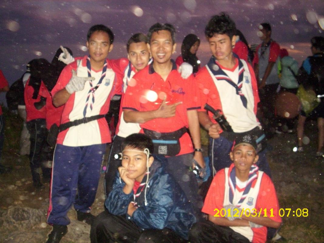 EKSPEDISI MENDAKI GUNUNG LEDANG I 