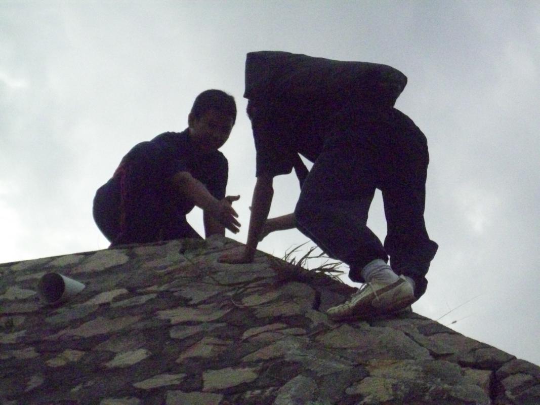 MENDAKI BUKIT AYAM : LATIHAN PENDAKIAN GUNUNG