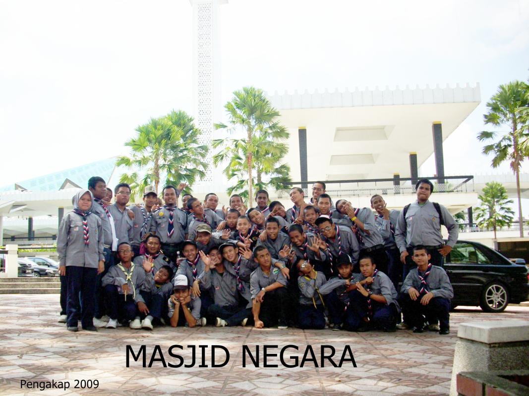 PERHIMPUNAN RAKSASA 100 TAHUN PENGAKAP MALAYSIA