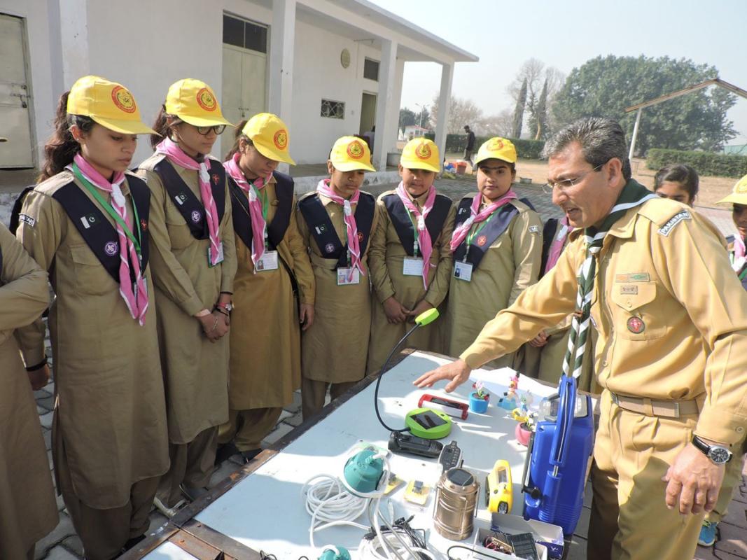 Scouts go Solar Road Show for Rose Girl Scouts Group