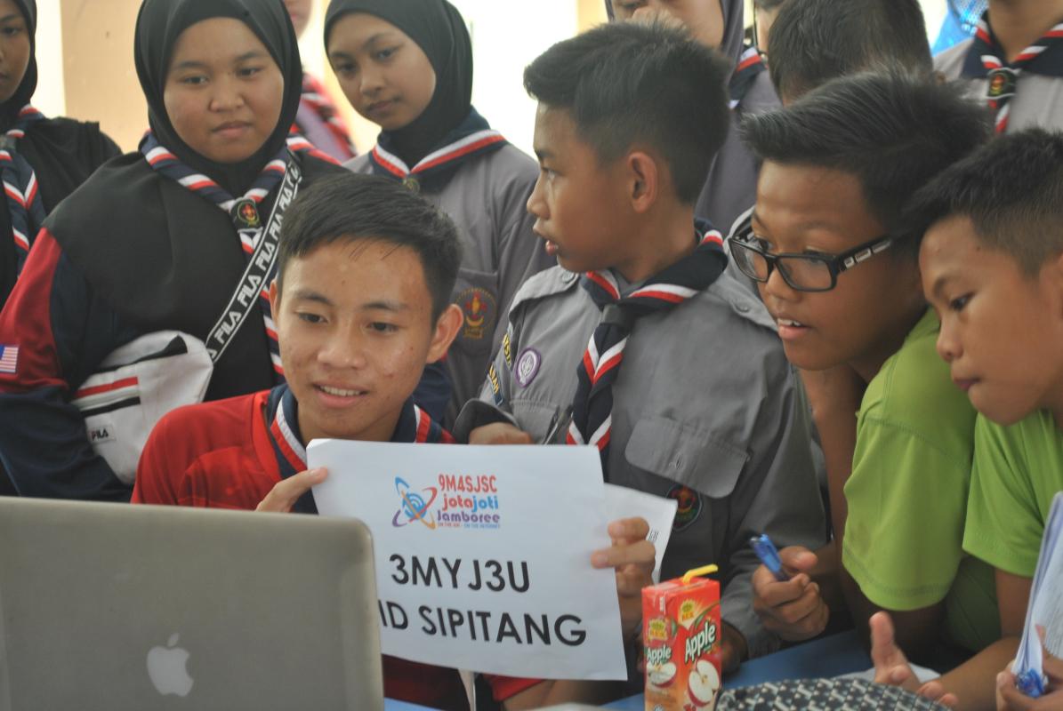 KEMERIAHAN JOTA JOTI 9M4SJSC SMK SINDUMIN