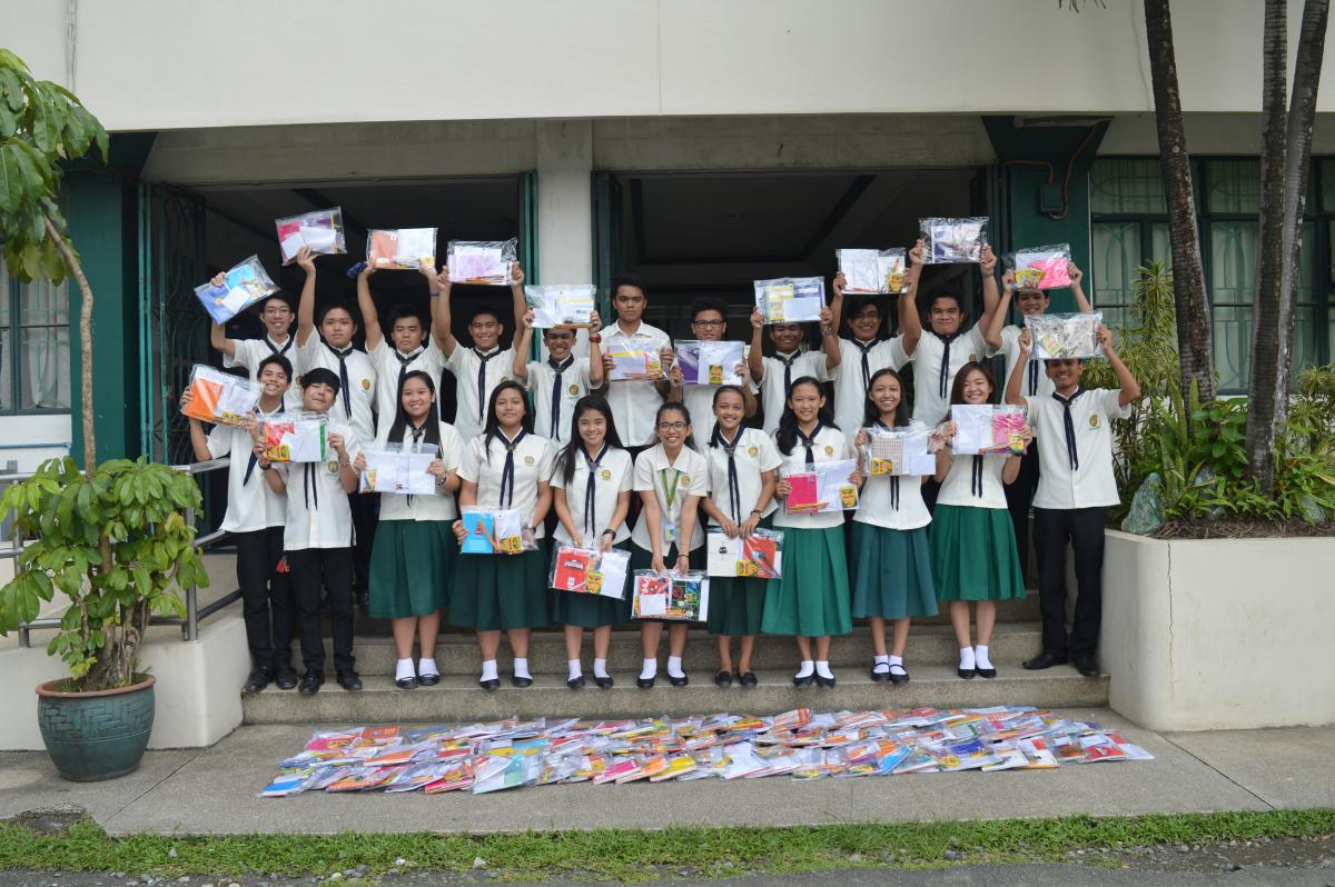 RCR Rovers at Gerry Roxas Leadership Awardee's Project "Right to Write"