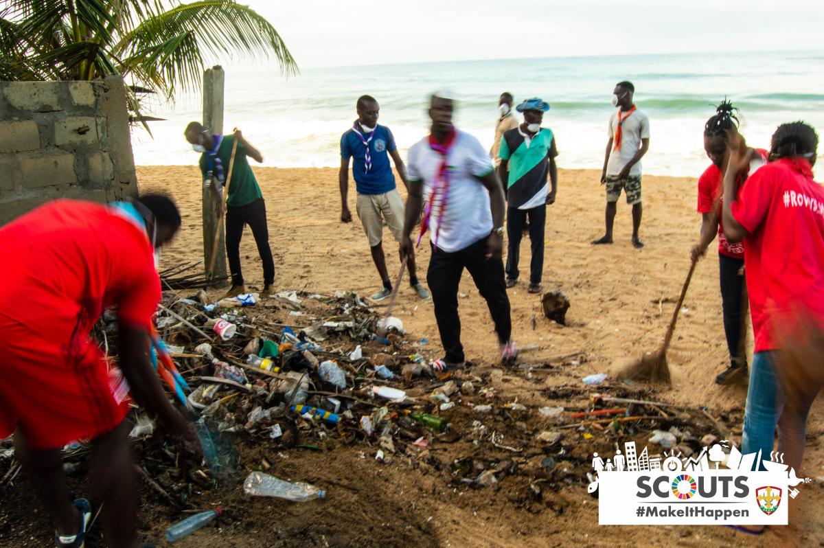 Les EEUCI marque la Journée mondiale de l'environnement par une action sur la plage de Jacqueville
