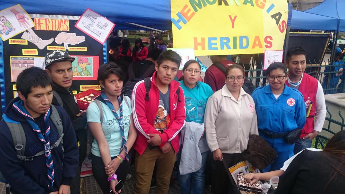 feria de los primeros auxilios y lavado de manos