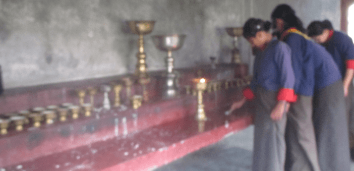 Helping Dratshang monk