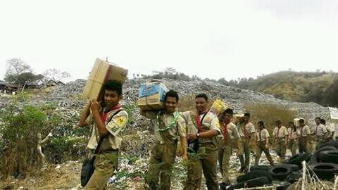 Donations of used clothes for the less fortunate kids @ Lumbangan Sanitary Landfill in Zamboanga City