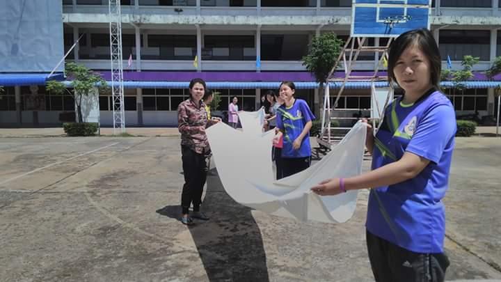 ลงสีผ้าผะเวส