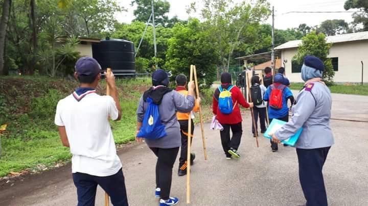Ekspedisi jalan kaki bermula