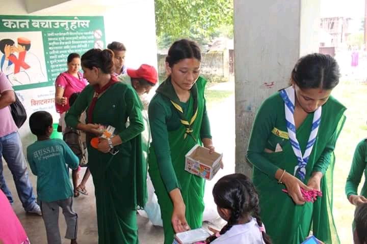 Volunter and relief for the flood victims 