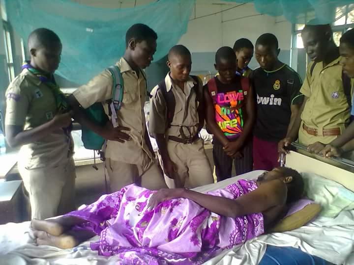 SCOUTS THEY VISIT SICK PEOPLE TO THE HOSPITAL