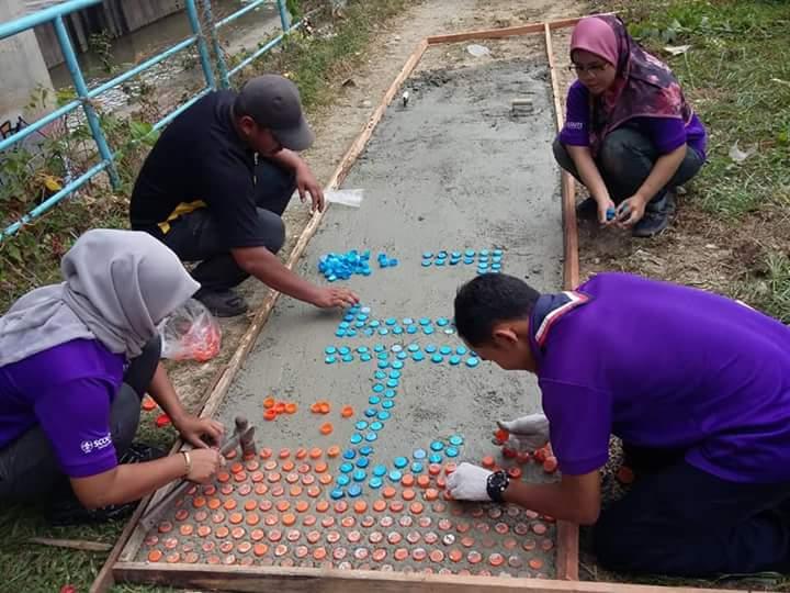 [WalkSide by Rovs Project: Update 9] Start to build the WalkSide by bottle caps!