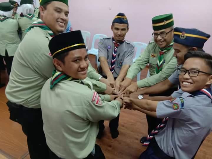 Seuntai Kasih, Sejambak Rasa, Selautan Sayang.