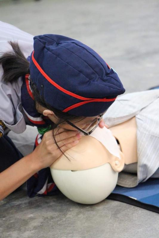 Save Yourself! Save Others! Save the World! Let's become a Medic!!