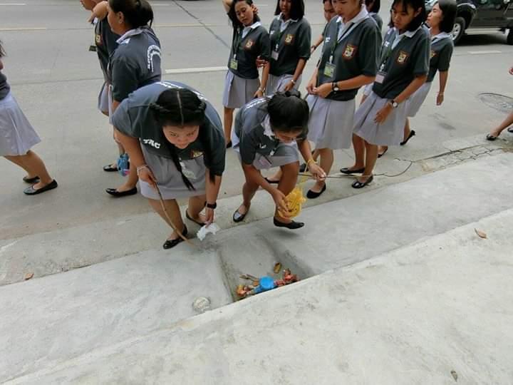 เก็บขยะรอบวิลัย