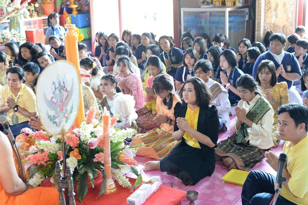 แห่เทียนพรรษา.