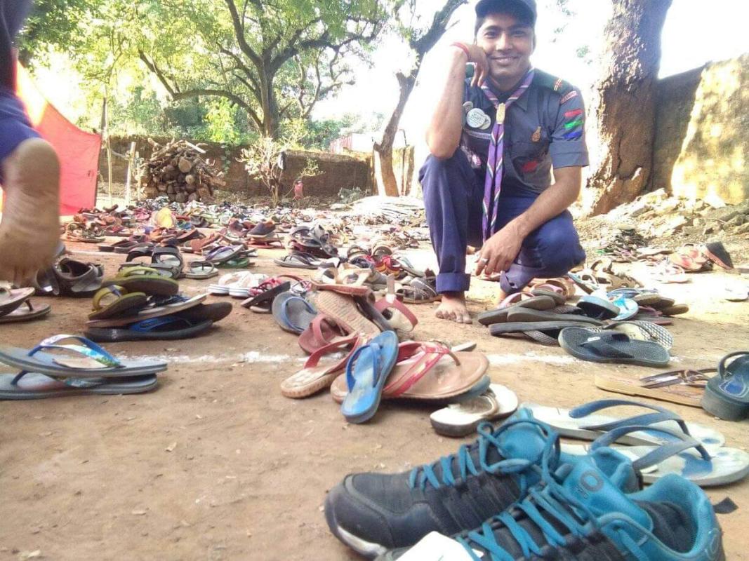  FREE SHOES STAND SERVICE 2017
