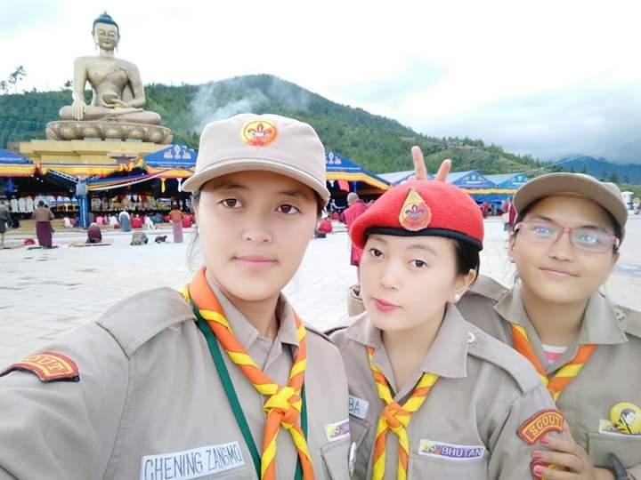 Service at kuensel phodrang