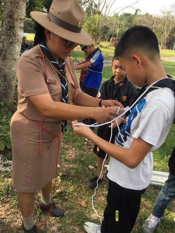 ฝึกการช่วยเหลือโดยใช้เชือก