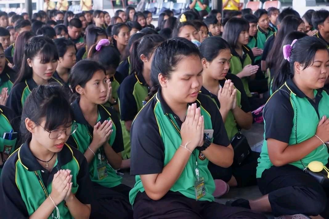พิธีหล่อเทียนพรรษา​