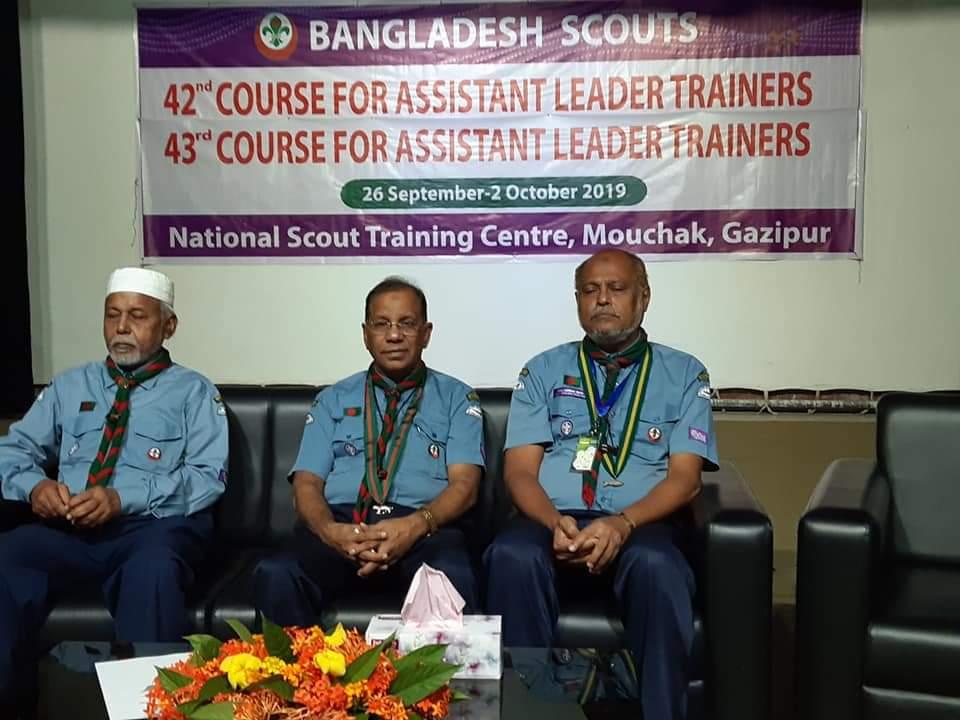 মৌচাকে কোর্স ফর সহকারি লিডার ট্রেইনার কোর্স শুরু   