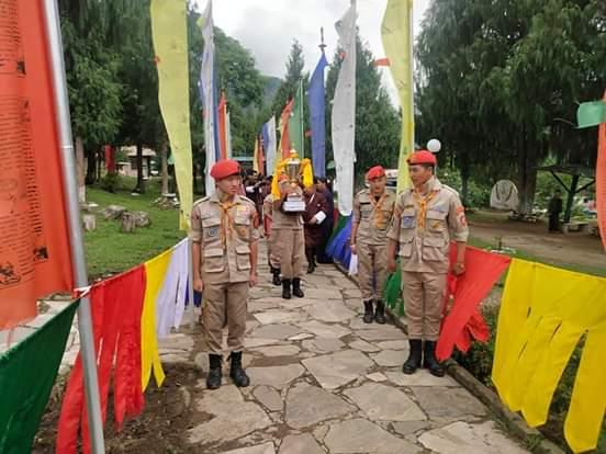 Receving the golden youth winner 