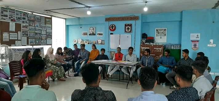 সাপ্তাহিক ক্রু-মিটিং