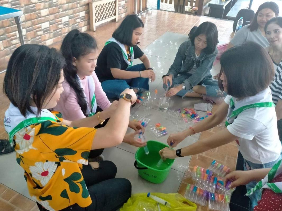 จิตอาสาทำเจลล้างมือ