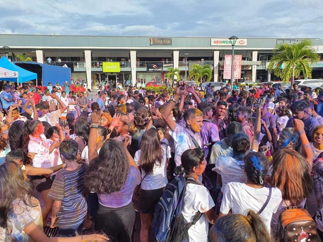 unity and peace through holi celebration 